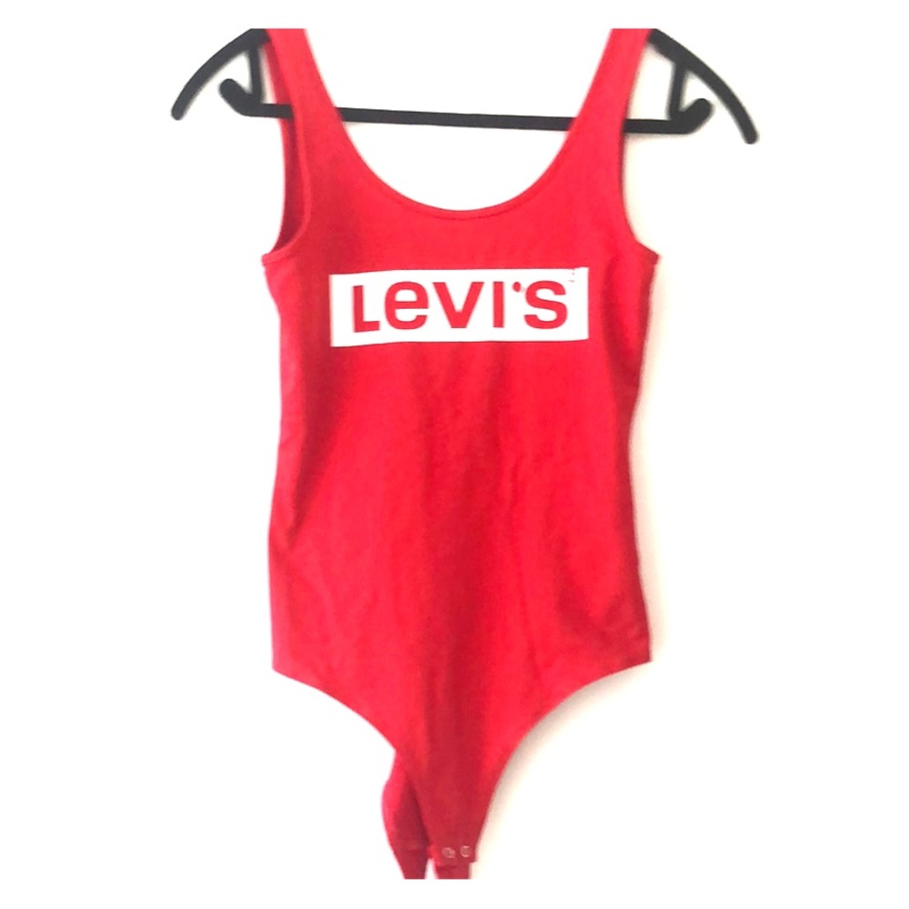Adorable Levi’s red bodysuit